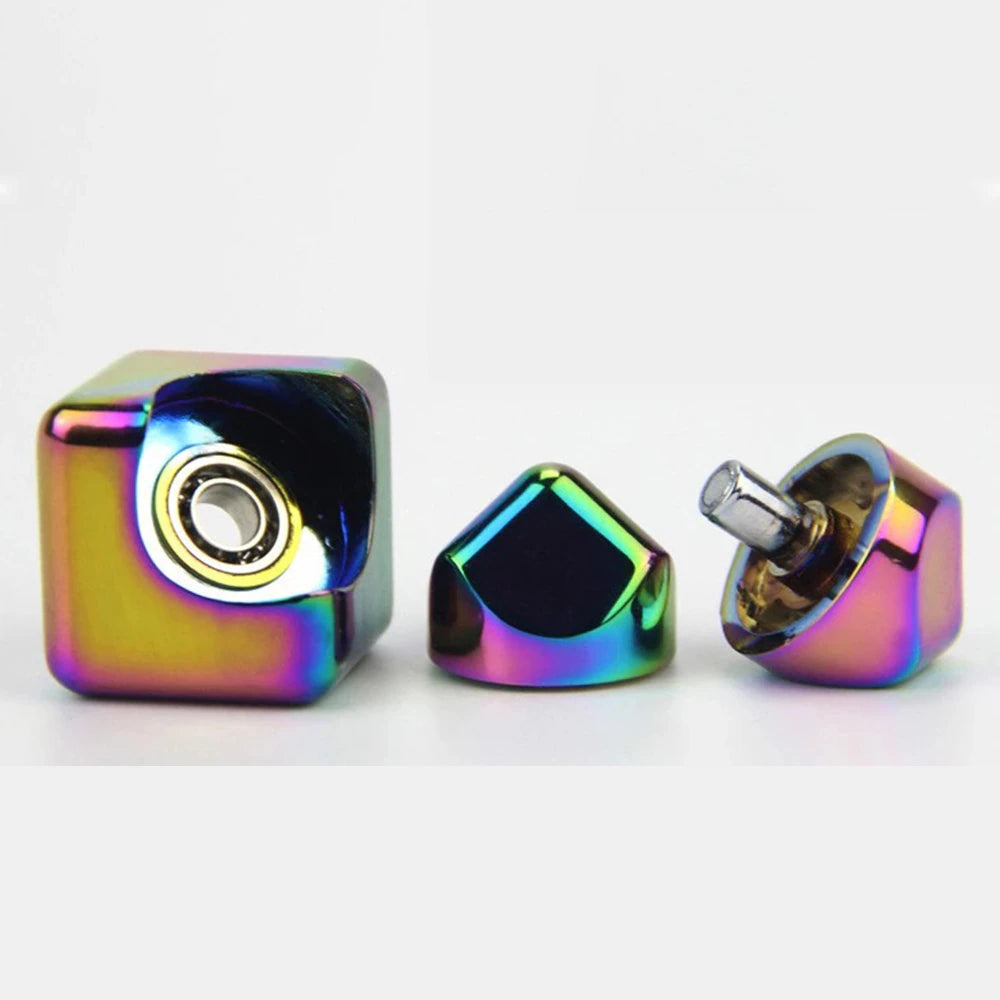 "Fidget cube" suktukas